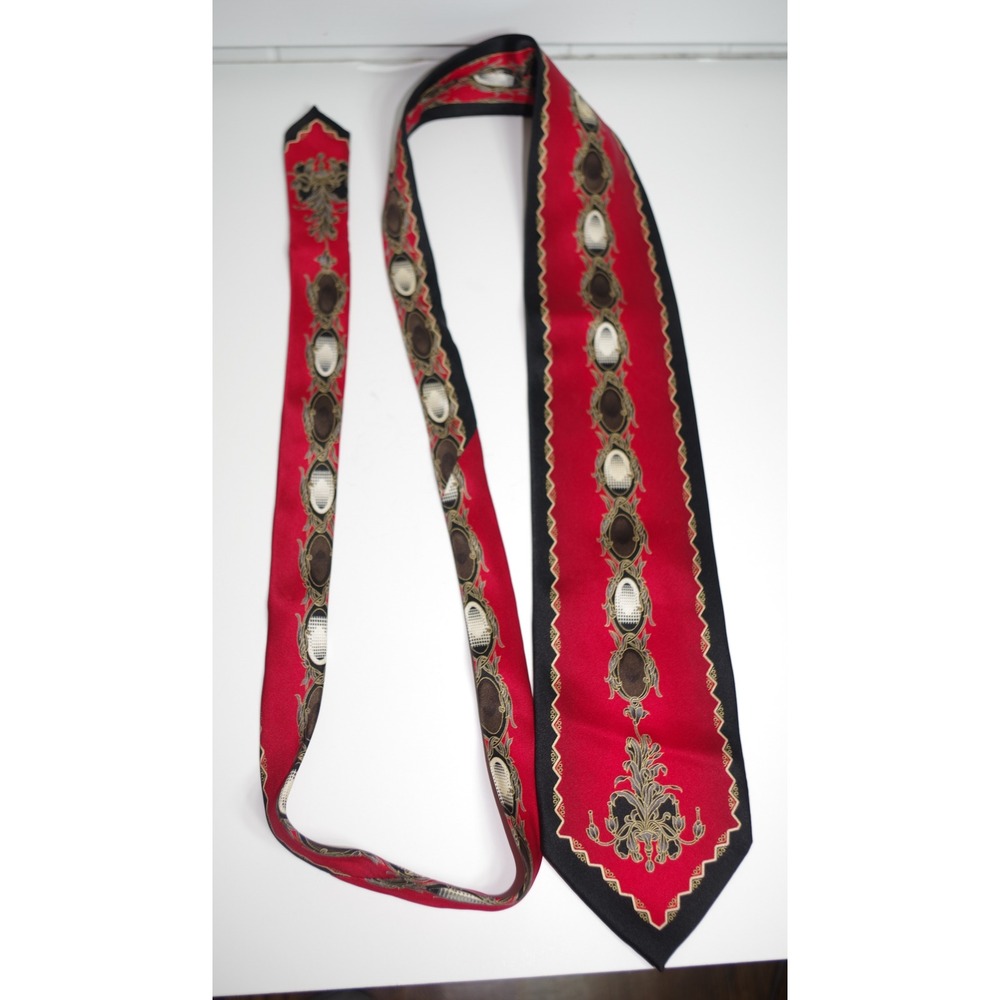 Ottimo Uomo Mens Red Black Baroque Medallion Silk Necktie Chandelier Print